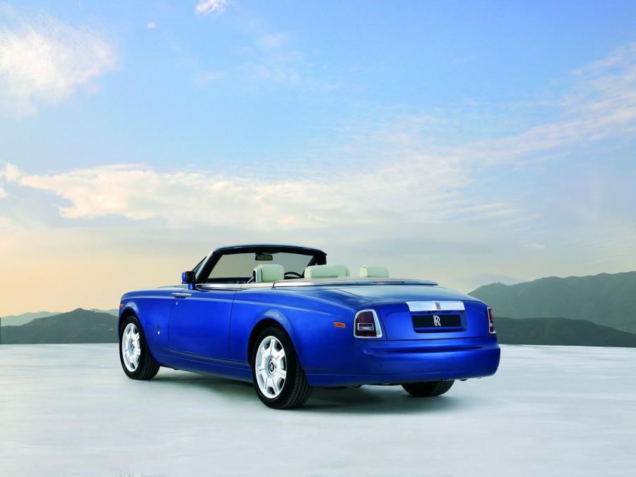  Rolls-Royce Phantom Drophead Coupe 2008 года  (фото 31 из 37)